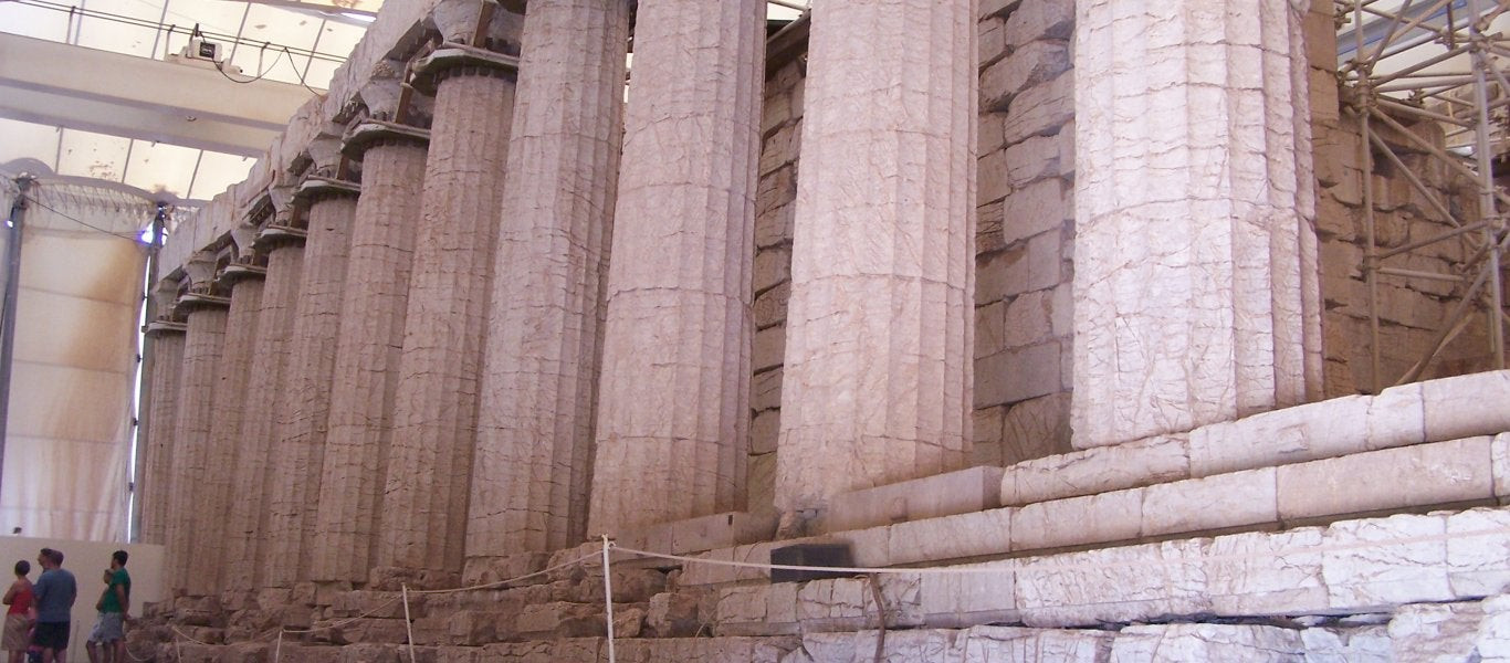 Ο εντυπωσιακός ναός του Επικούριου Απόλλωνα που… περιστρέφεται (βίντεο)